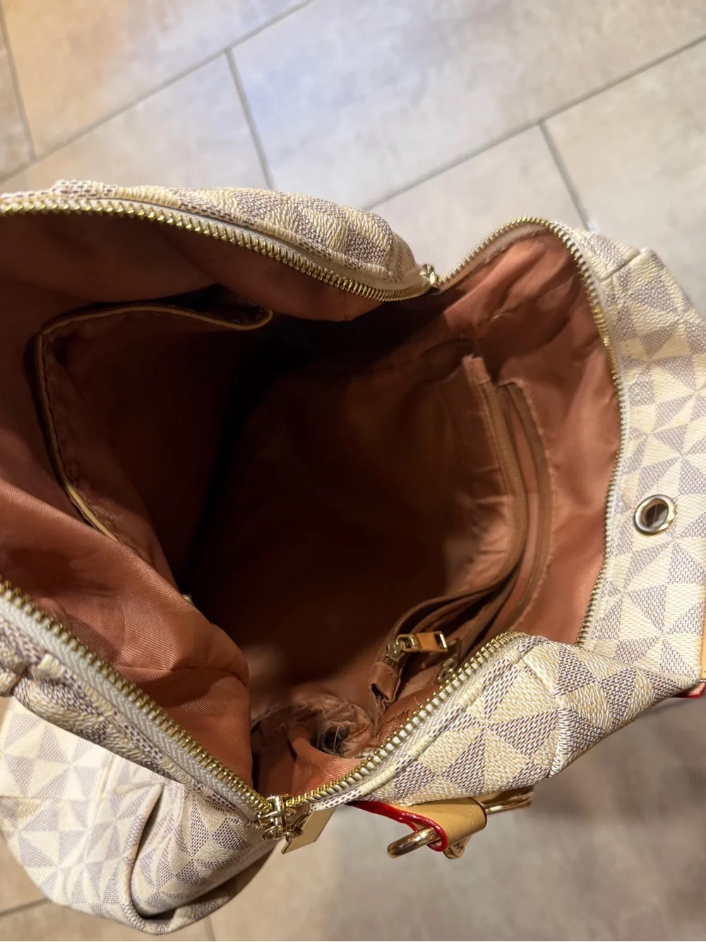 Handbag - Picture 4 of 4